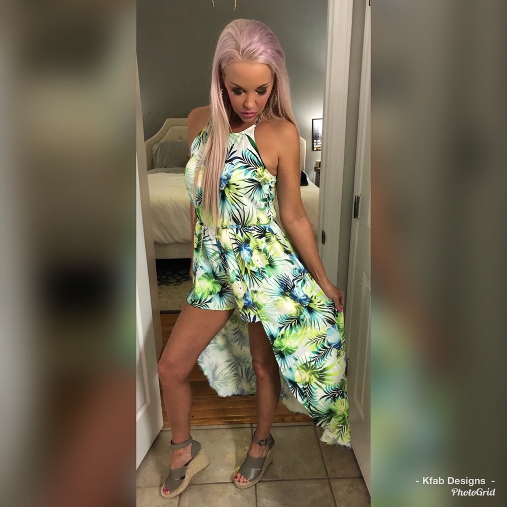 LAST 1! 🌴Pretty Palm Leaf Tulip Hem Romper! - Picture 4 of 4